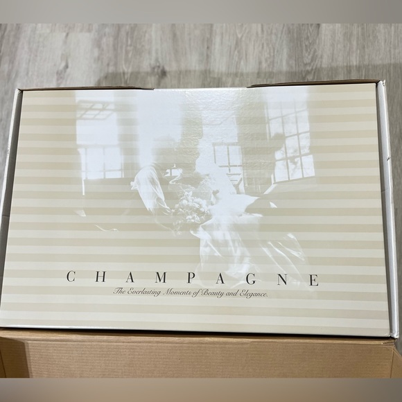 Ginnis Wedding Dress size 8 - Picture 7 of 8